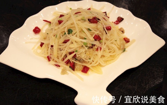 炒土豆丝时,如何炒才不粘锅,吃着更脆!大厨教您最关键的1步