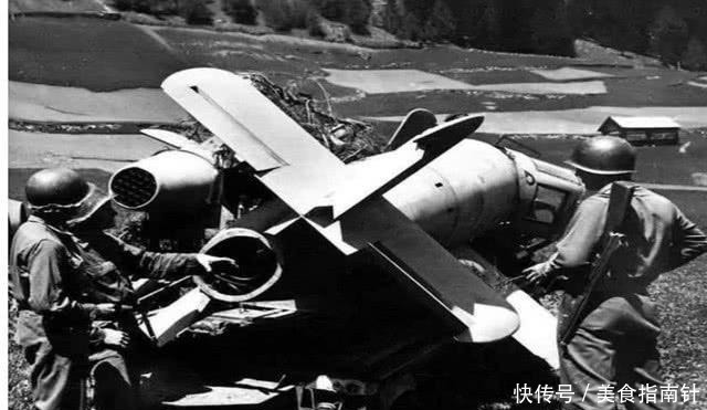 扔下|配合表演!德军想用木头机场迷惑对手,英军扔下炸弹后,德军傻眼