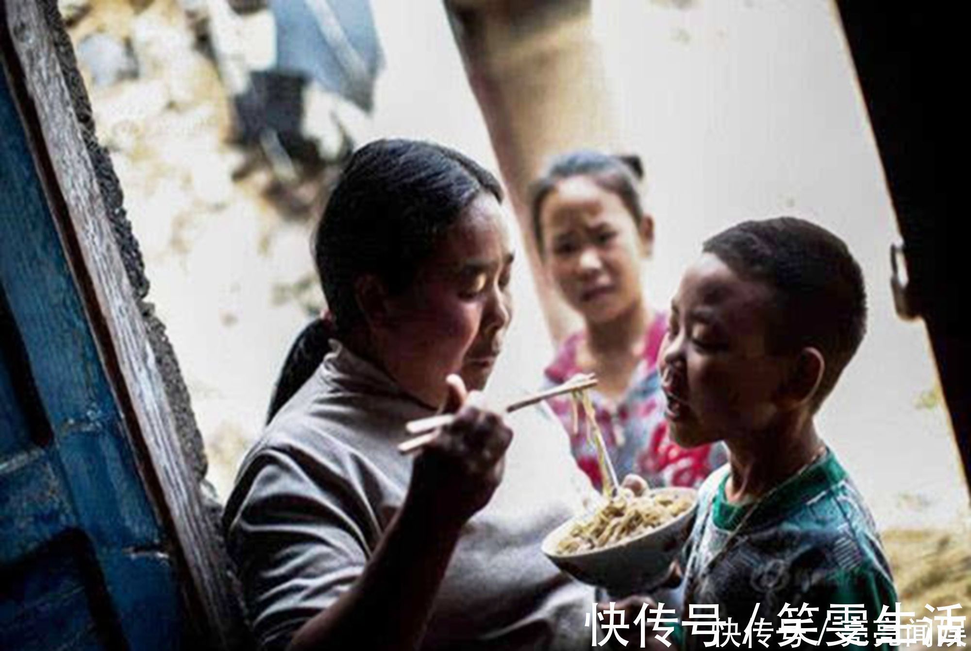 最后一根稻草|惯子如杀子,白岩松坦言:这三种苦孩子不会白吃,多吃才能有出息