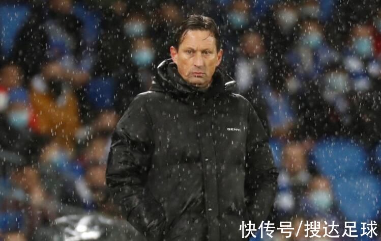 名帅|2-0！54岁前中超名帅神了：带队8轮抢下22分，力压阿贾克斯登顶