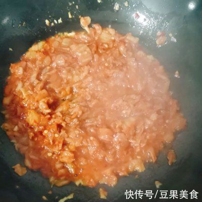 从小吃辣白菜炒饭长大的我，谁敢说我这做法不正宗