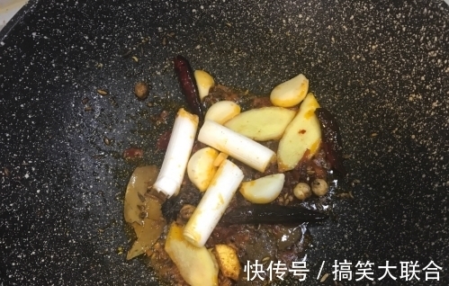 腥味|扒皮鱼这样做最好吃，跟着大厨学习准没错，鲜香肉嫩