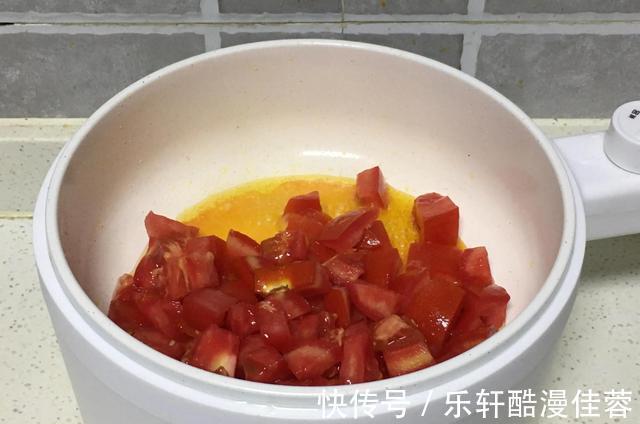 金针菇|对付秋老虎，不妨多喝这汤，5元煮一大锅，清肠刮油，鲜香又营养