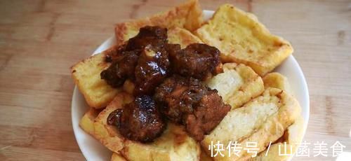 米饭|排骨我家从不炖着吃,淋上鸡蛋液,一周做5次,太费米饭了