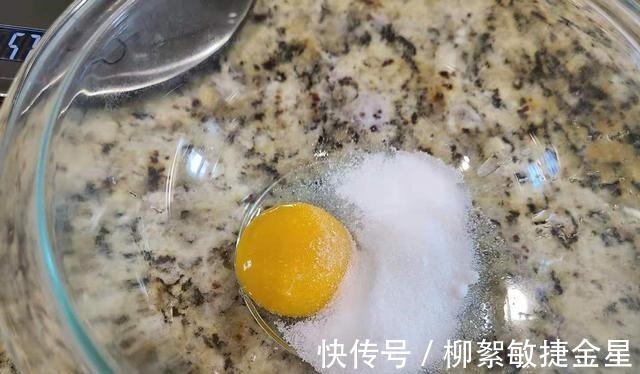 炼乳|用千层饼皮做酥皮月饼这个可以!奶黄芝士芋泥等3种口味任你选!