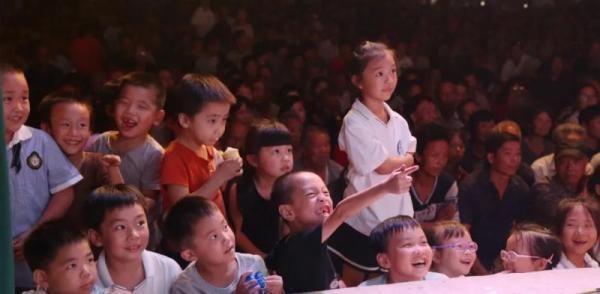  生存|疫情下的乡村演出市场 基层民营剧团生存观察