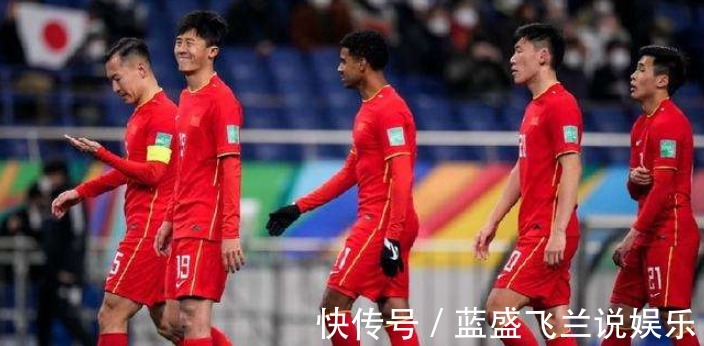 身形|因身形像皮球,足球教练火了!网友终于明白国足为啥扶不起了!