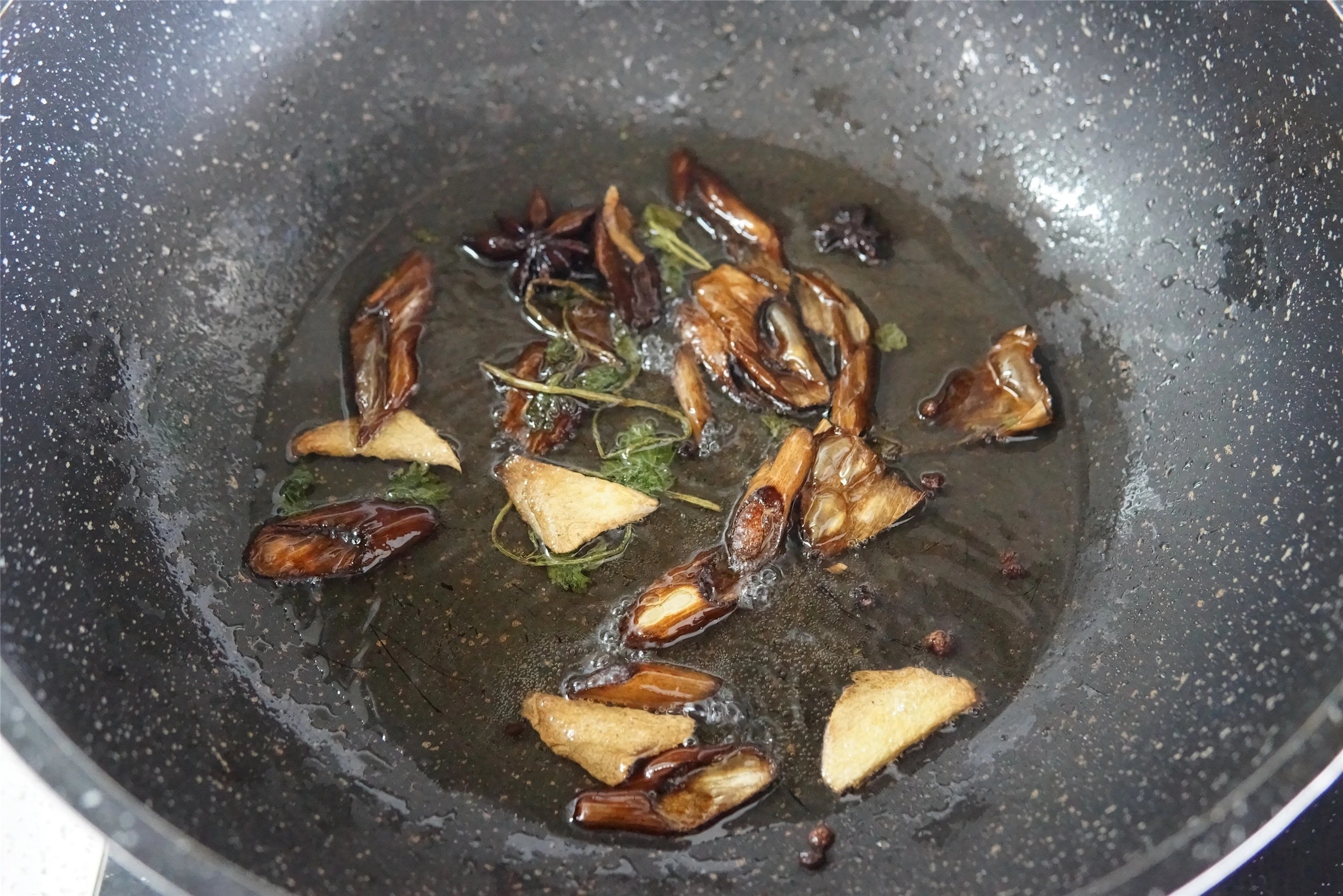 饺子馅|进入秋天,我家包饺子最馋这种馅,香味比韭菜还浓,你吃过吗?