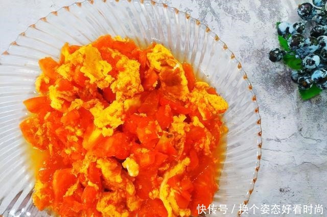 西红柿炒鸡蛋想要好吃,多加1勺调料,酸甜翻倍,2个孩子吃不够