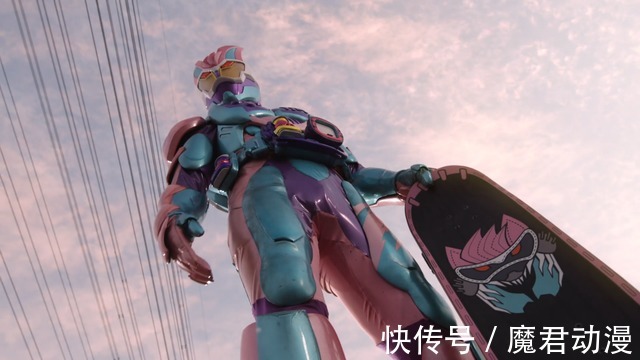 revice|假面骑士Revice:无敌大佬成滑板高手,恶魔维斯是最佳产品代言人