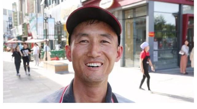 尚方宝剑|女生骂外卖员被网暴：弱势有理？快递员一句“谢谢不会说”就没责任吗？