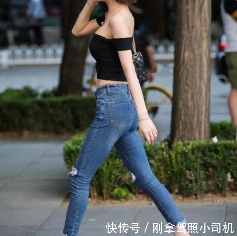 高跟鞋|街拍牛仔裤的穿搭,收腰提臀,提升下半身的比例,显高显瘦!