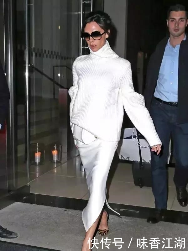 今年最火高领毛衣+大衣，才是秋冬绝配！