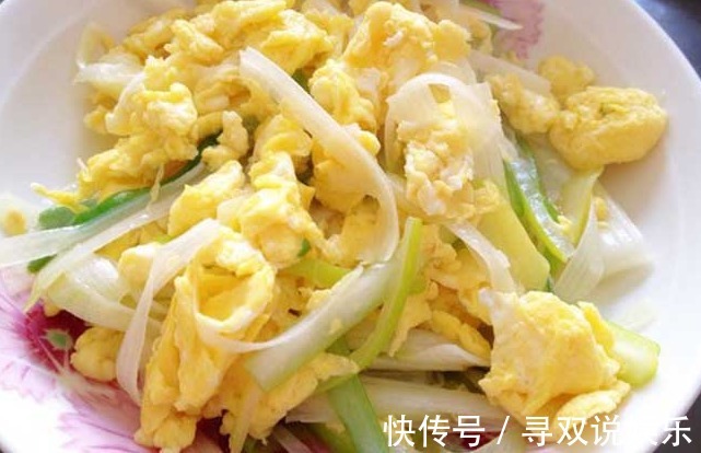大葱炒鸡蛋|大葱和它天生一对,三天吃一次,抗癌防癌,降胆固醇,胜过补药!