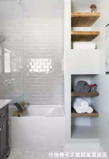 置物架|为何越来越多人在卫生间墙上打槽？看了朋友家装修，我恍然大悟