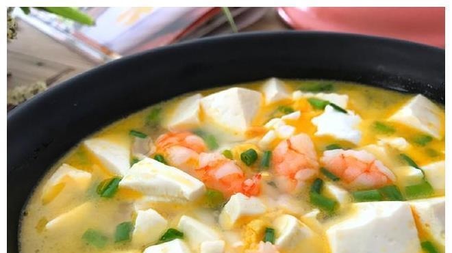 豆腐加入这两样，鲜美入味还补钙，营养丰富易吸收，孩子要常吃