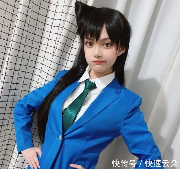 小兰|高中生突破次元壁,完美cos小兰,腐团儿神还原美杜莎,身材美爆!