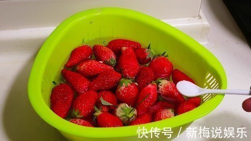 清洗草莓一定不要只用清水，懂的人还不多，我也是刚刚知道