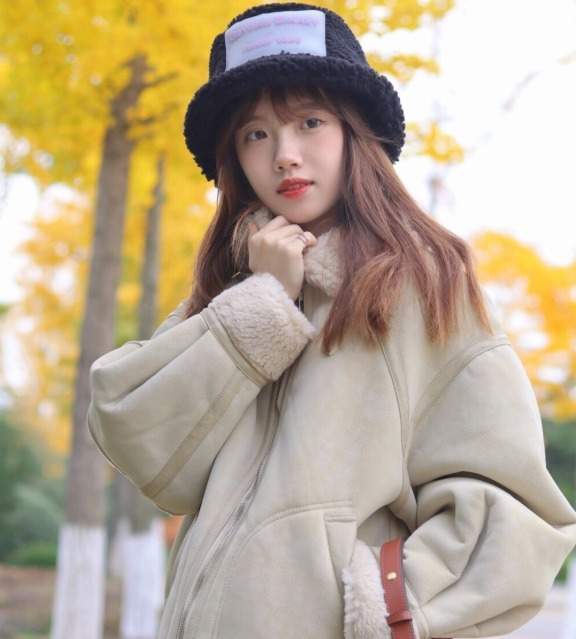 外套|冬天的第一件外套非“羊羔毛”莫属,保暖时髦还减龄,潮人都上头