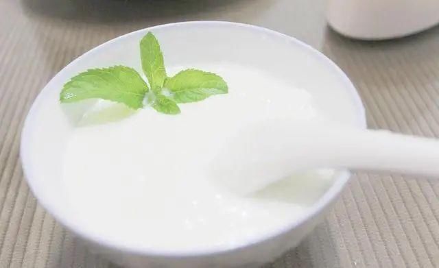 28岁女孩，查出肠癌，医生惋惜：一种食物害了不少年轻人啊