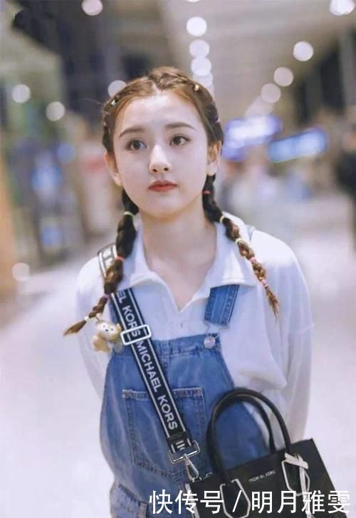 丸子头|马尾辫已经落伍了!2021年最流行这3款“扎发”,时髦显脸小