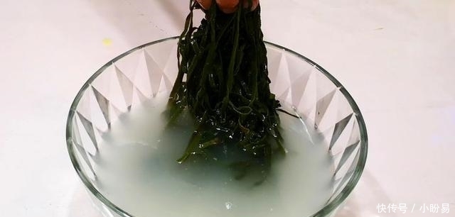 海带丝不会拌?提前做好3步骤,无腥味爽口还有嚼劲