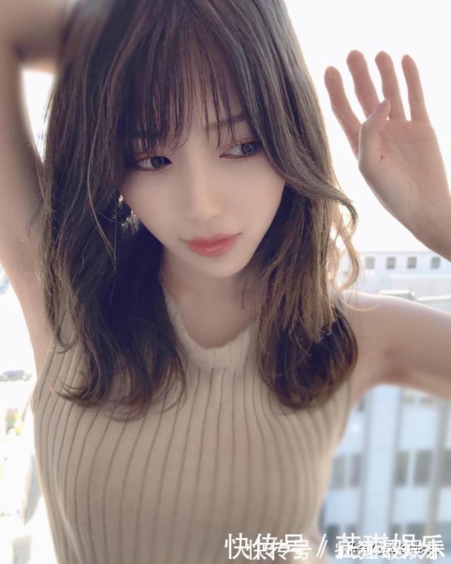 形状|“时尚减龄”和“老气横秋”只差个刘海和发色,卷度形状很关键