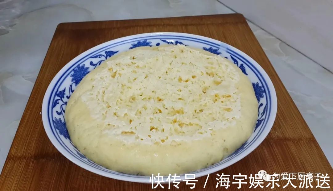 零食|孩子想吃零食不用买，擀一擀切一切，出锅比麻花都好吃，太香了