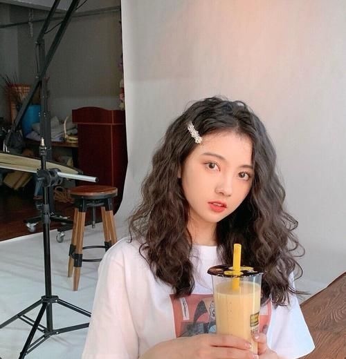 脸小 别乱剪头发2020年最火的4款发型,显脸小又时髦,明星都剪了