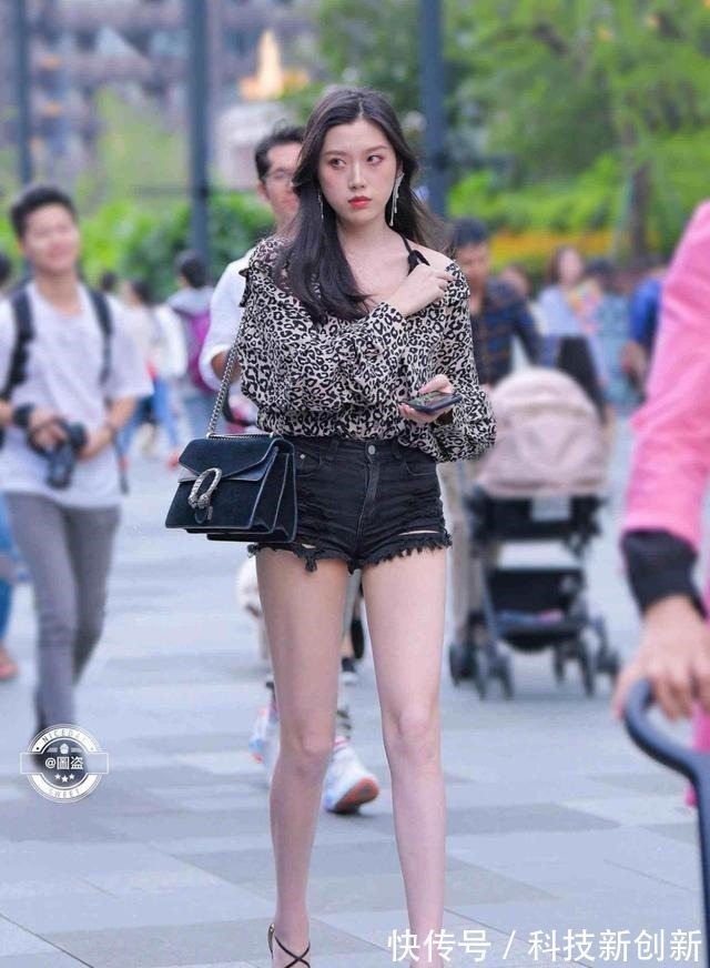 穿搭 清雅悠然的打底裤穿搭很有时尚感,舒适大方又显气质,干练时尚!