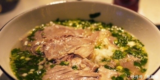 越南|在越南吃了一碗米粉,结账时傻了算错钱了吧,网友:毕竟这是越南