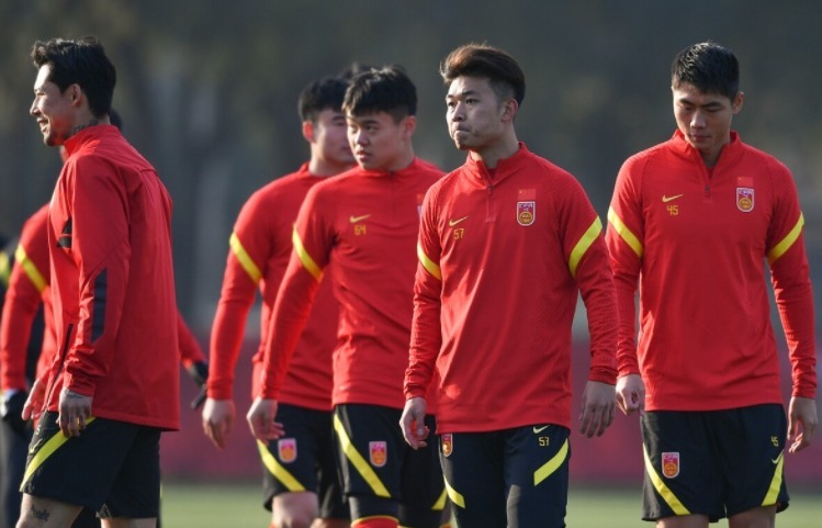 一语|严鼎皓一语中的!却殃及池鱼,误伤武磊,遭到球迷疯狂吐槽