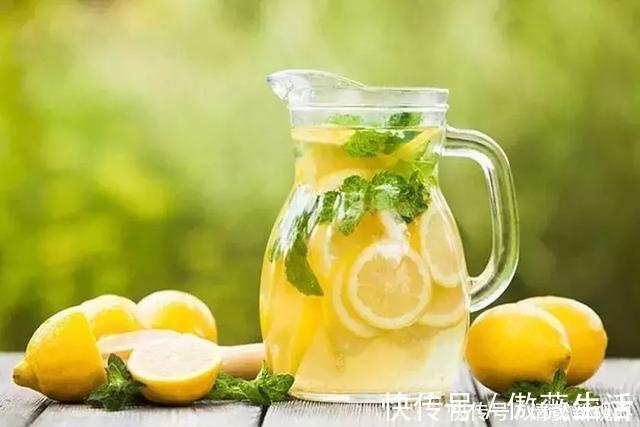 维生素e|营养师建议皮肤差的女人，可以多吃这10种食物，越吃越美！