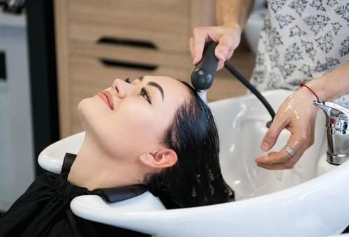 一个人如果一辈子不洗头会怎样？一组图告诉你，终生不洗头的结果