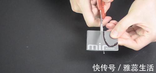 厨房|衣服上的吊牌别扔了, 剪几刀, 放在厨房里有大用处, 省钱又实用