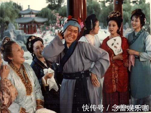 王熙凤@《红楼梦》刘姥姥夸黛玉、赞惜春,为何到了薛宝钗住处却一声不吭