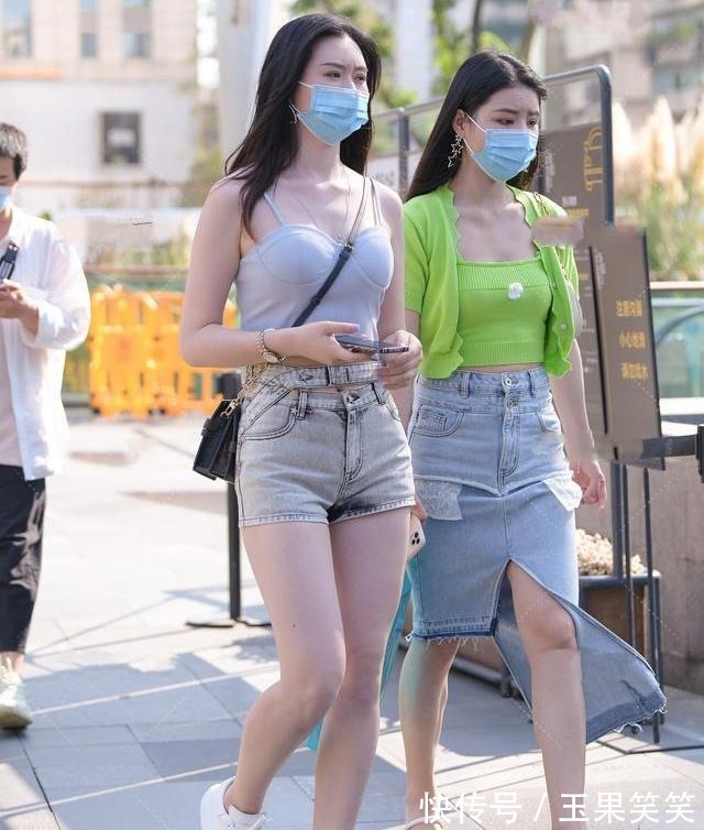 蕾丝 不舒服的撞色搭配和错乱的设计感,这些时尚你能理解吗!