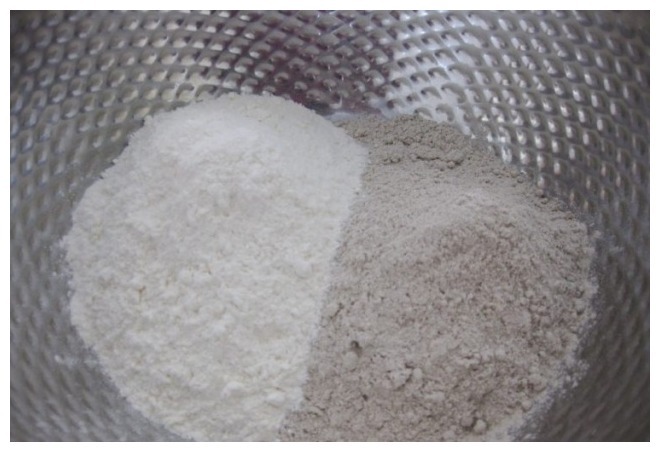 蒸馒头别再直接放牛奶，多加一步，蓬松香甜堪比蛋糕！完整不粘锅