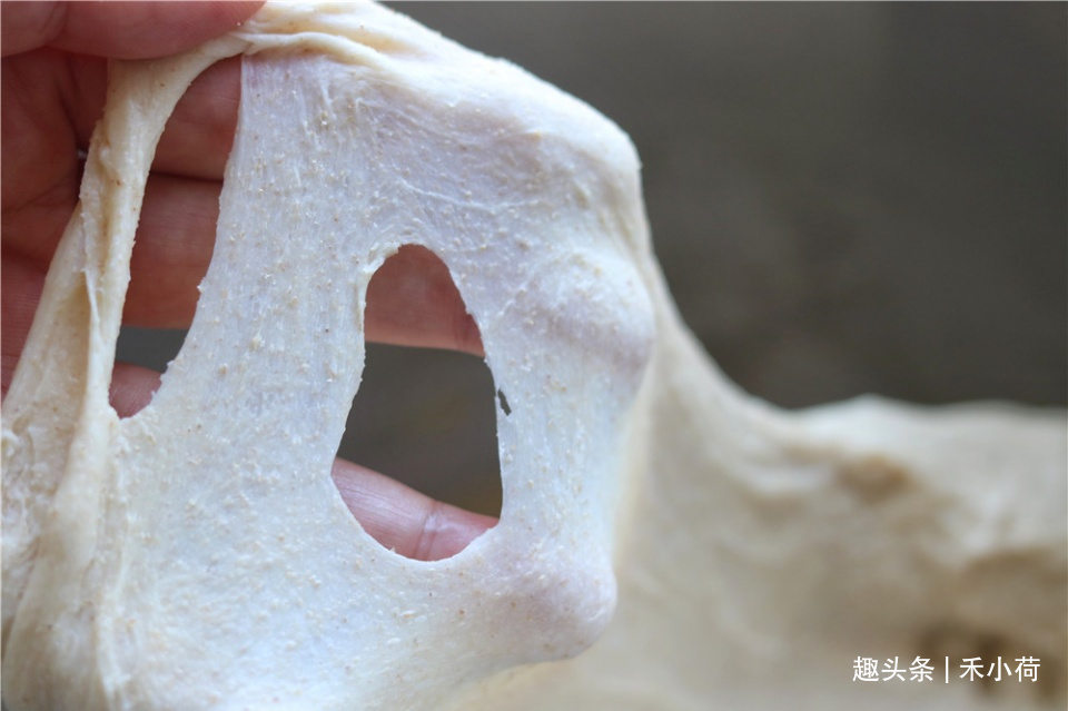 少糖少油的全麦吐司,配方靠谱组织真棒,早餐吃太适合了