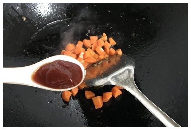 减脂餐不要老吃水煮鸡胸了，试试这么做，好吃又营养，人也瘦了