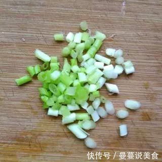 馒头的华丽变身，6种新做法，酥香脆口太好吃了！