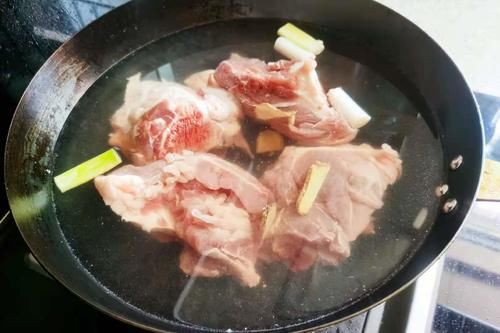 立秋后，我常买这肉，9元一斤，用这办法煲一锅，营养滋补不上火