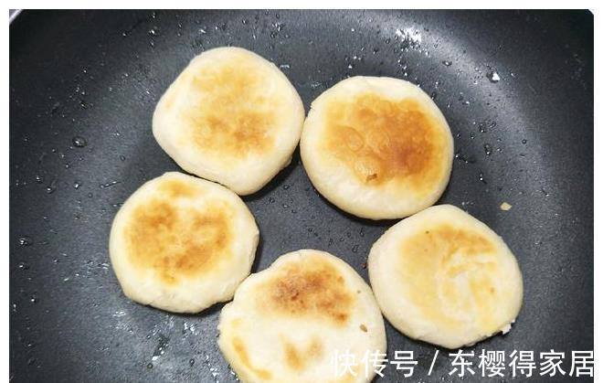 孩子|教你做面食，酥到掉渣的小酥饼，层次丰富，孩子特别爱吃