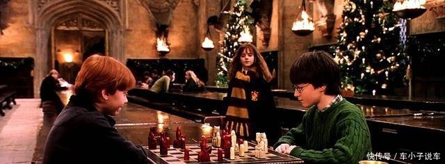 《哈利波特》二十周年纪念版封面大比拼,台版被批「太像宫崎骏」