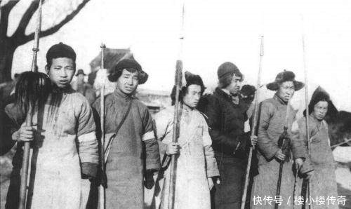 碰到|日军进村抢粮，碰到一群神秘的农民，没抢到1粒粮食，还死个精光