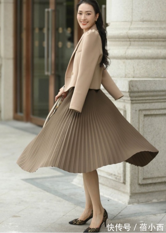半身裙|奔三奔四的女人,穿西装要懂得这3个法则,人人都夸你优雅又得体