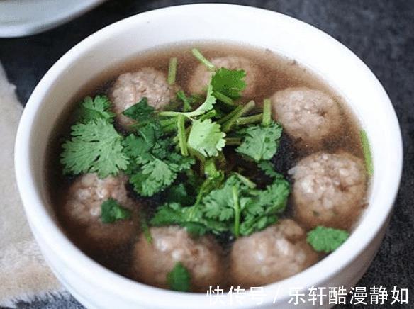 丝瓜|八月天气热，常煮这两道鲜汤，消暑降火，简单好做，美味还健康
