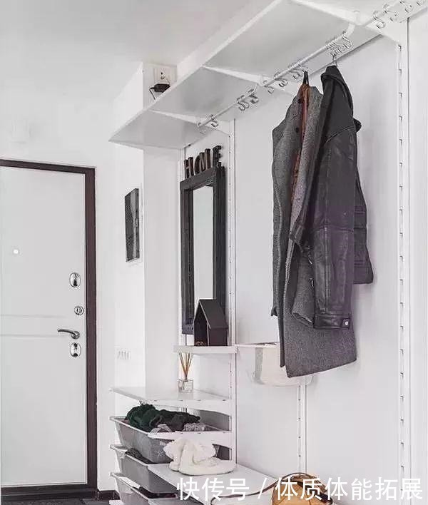 玄关|入户见厅的户型,玄关就该这样设计,不占地方又显得整齐,挺实用!