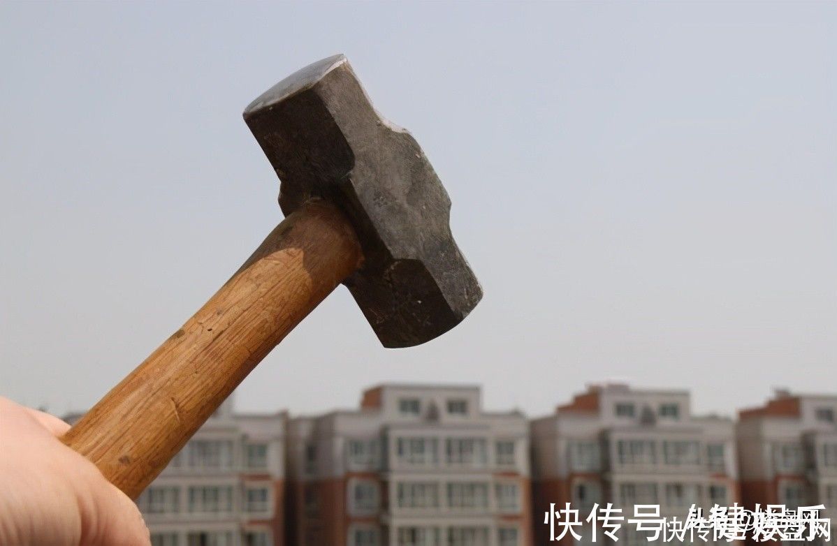 购房|出现了第三个降价被约谈的城市,看来房价降温成了大趋势