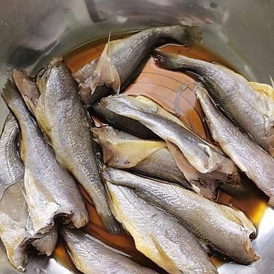 下饭神器空气炸锅版香酥小黄鱼，拌饭还能吃三碗